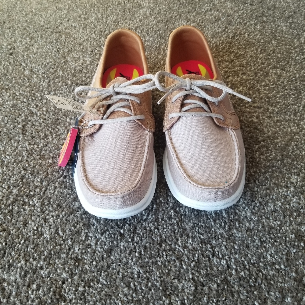 Skechers shoes